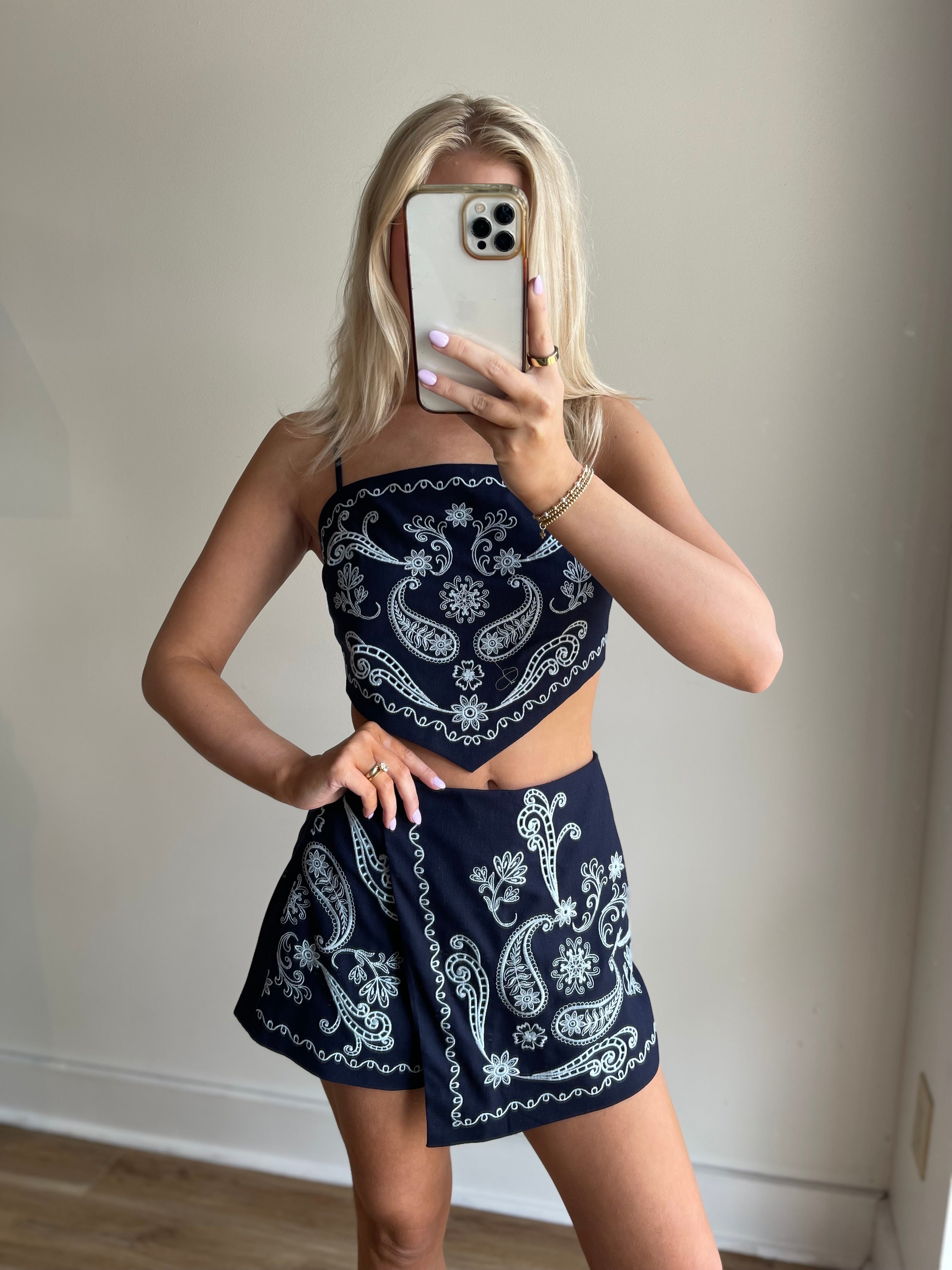 Tara Embroidered Set