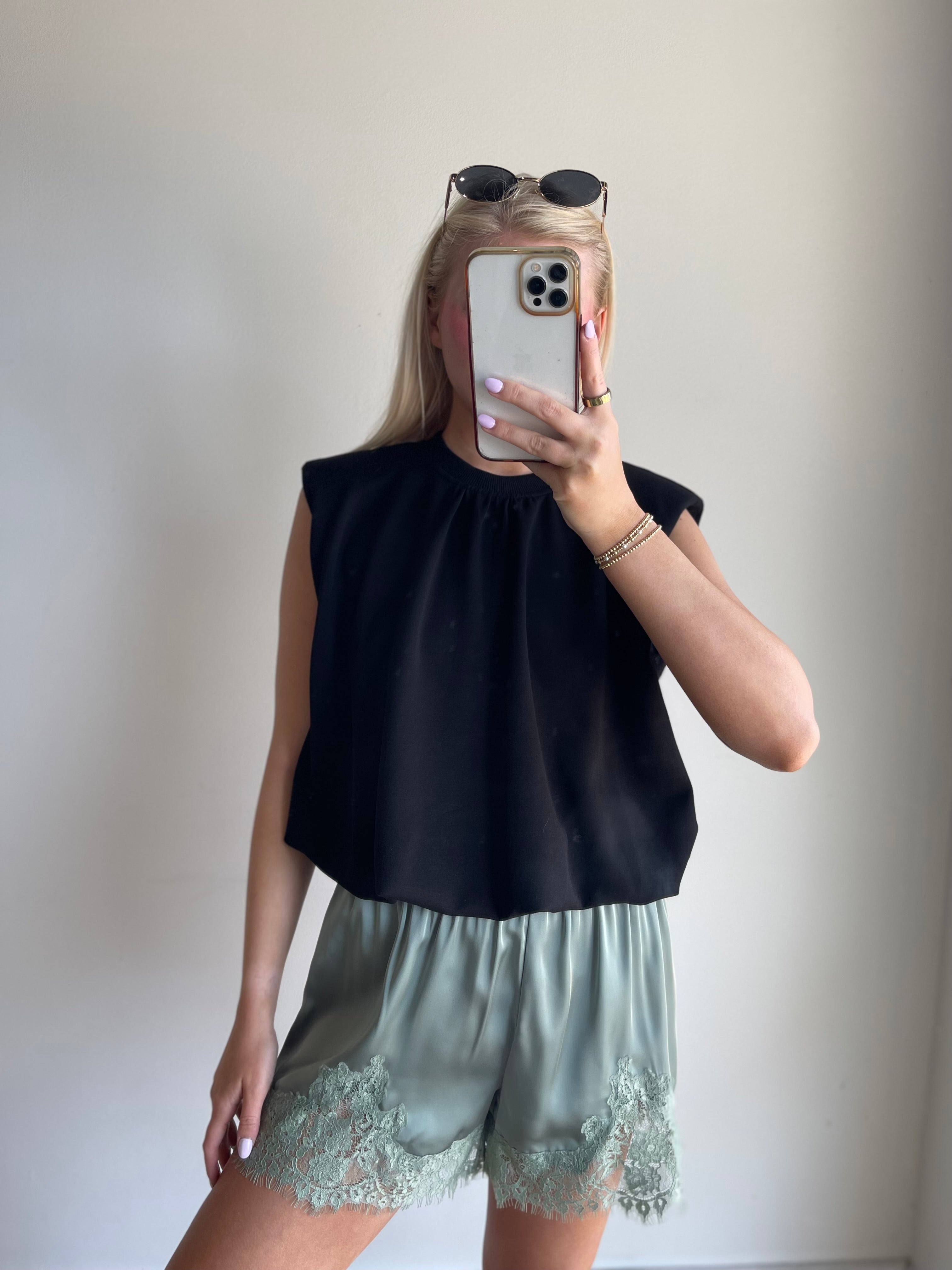 Leah Lace Shorts