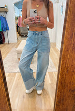 Load image into Gallery viewer, High Waisted Wide Leg Jeans