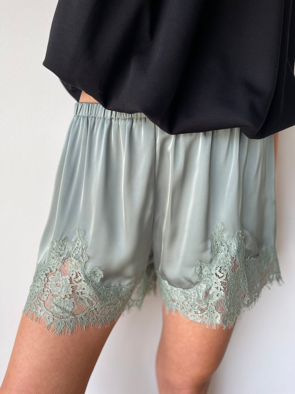 Leah Lace Shorts