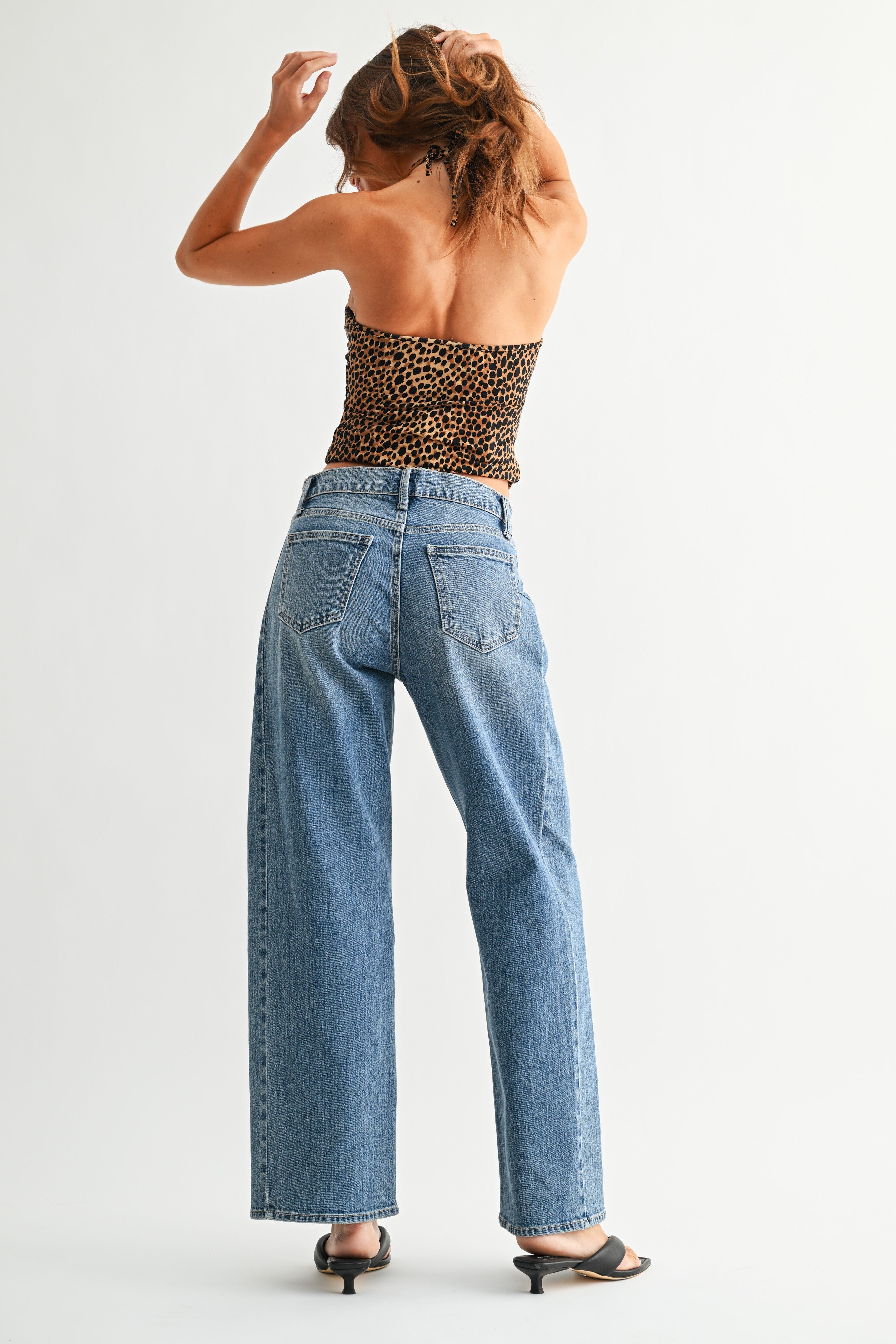 Slight Barrel Twist Jeans