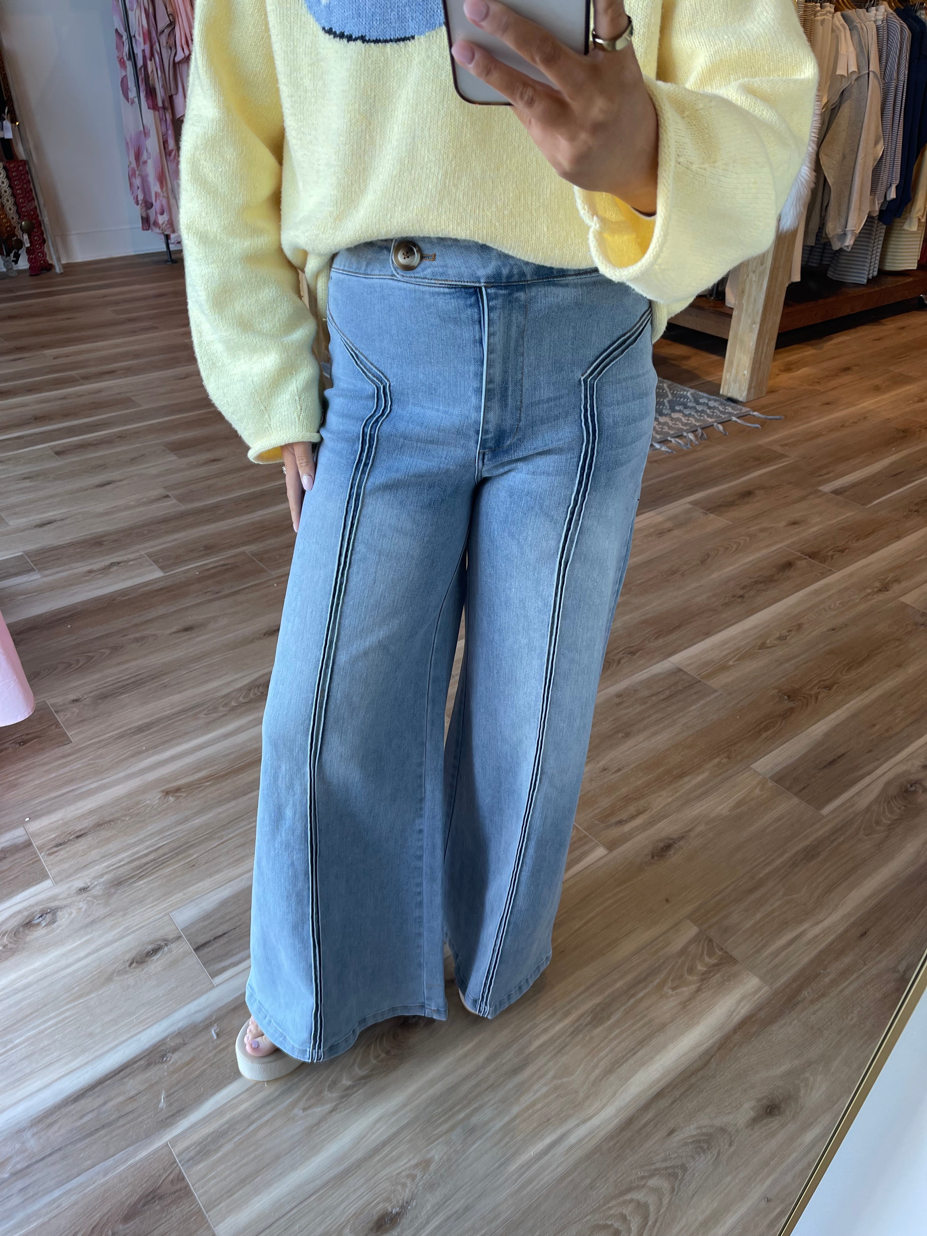 Frida Wide Leg Jeans