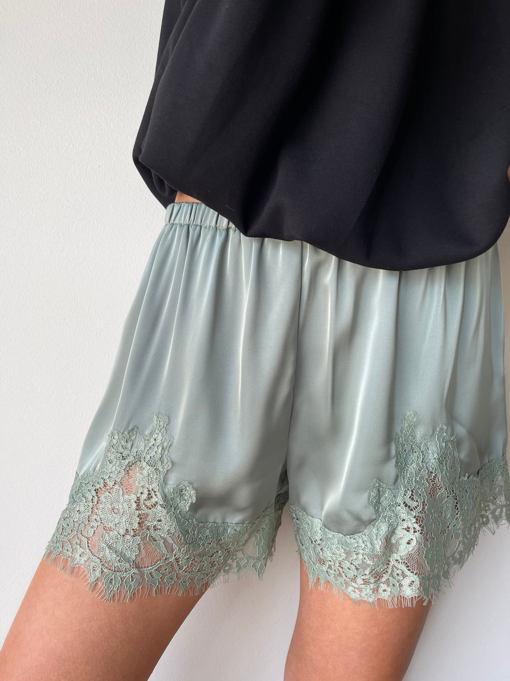 Leah Lace Shorts