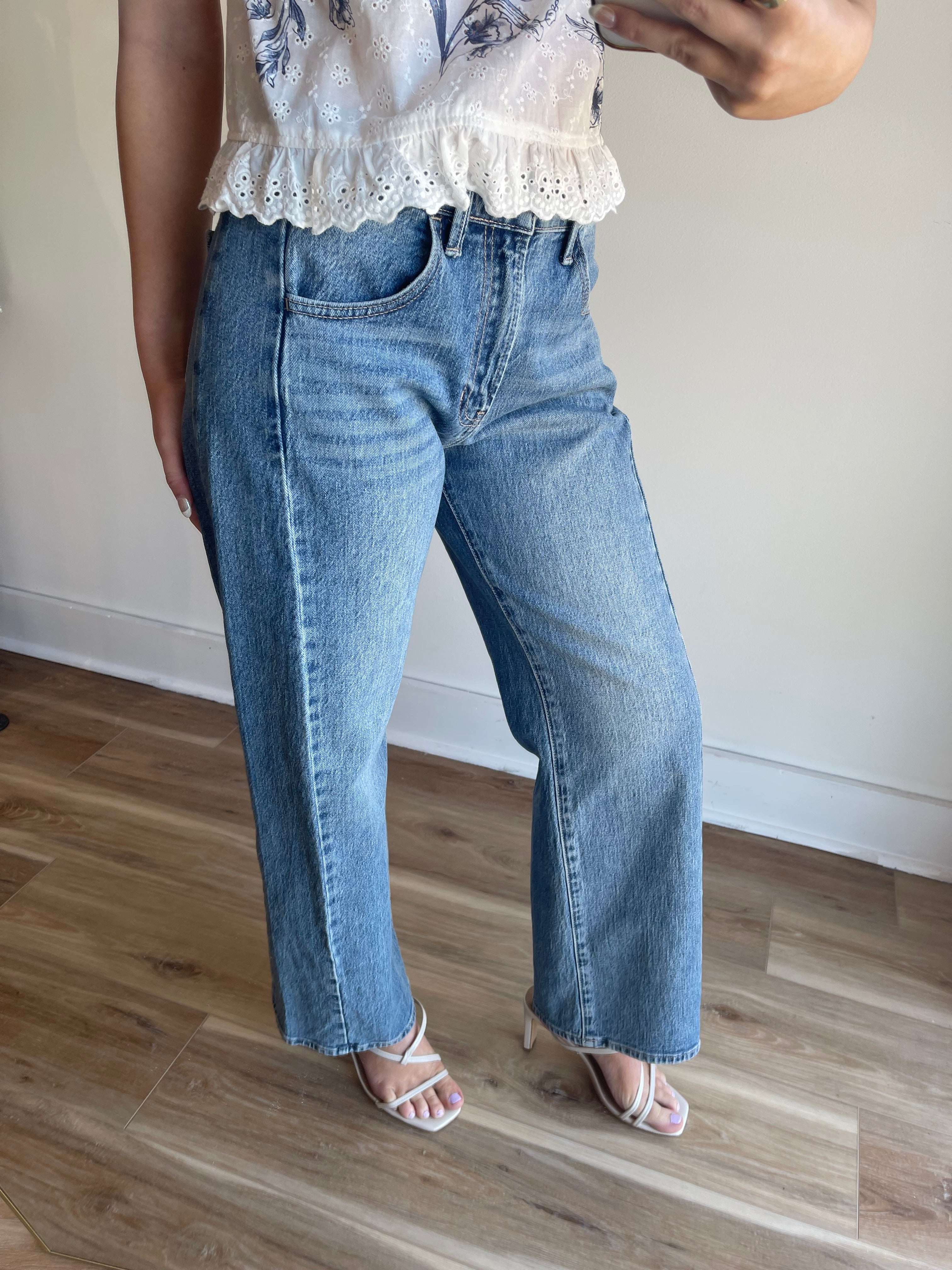 Slight Barrel Twist Jeans
