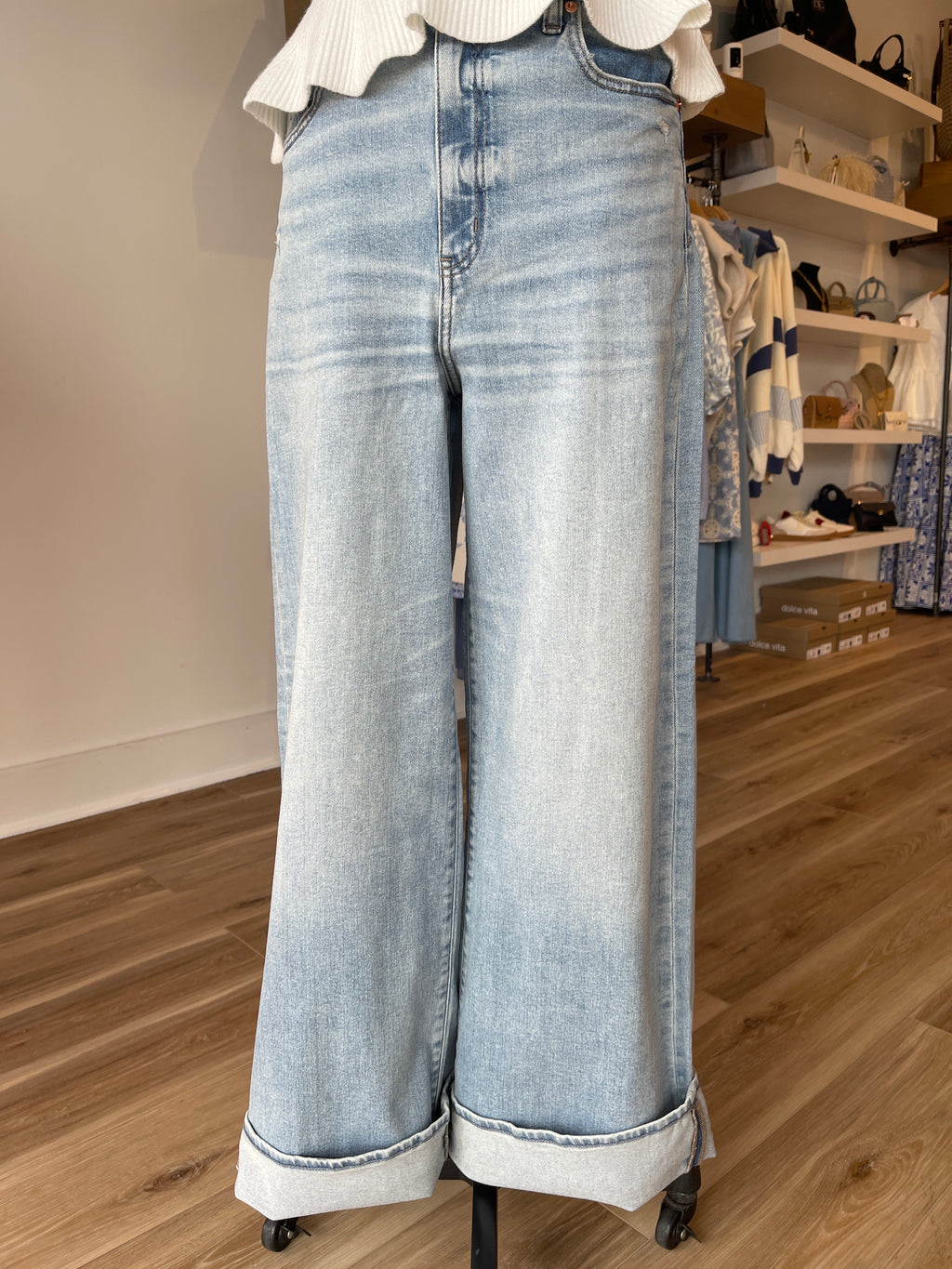 Daze Far Out High Rise Leg