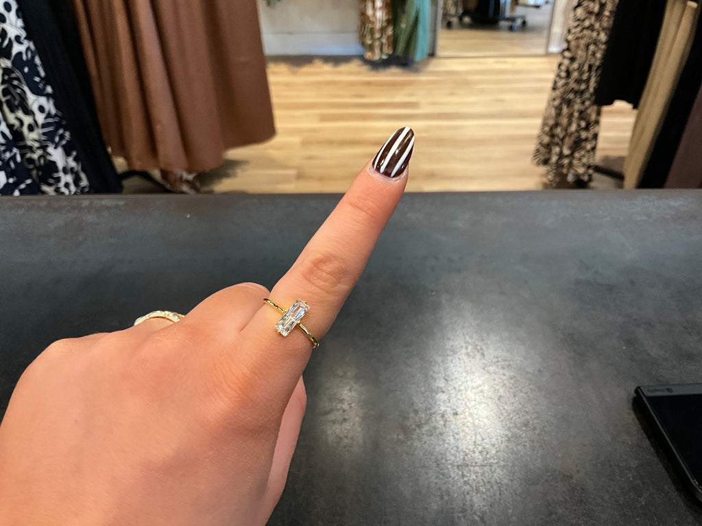 Baguette Bar Ring