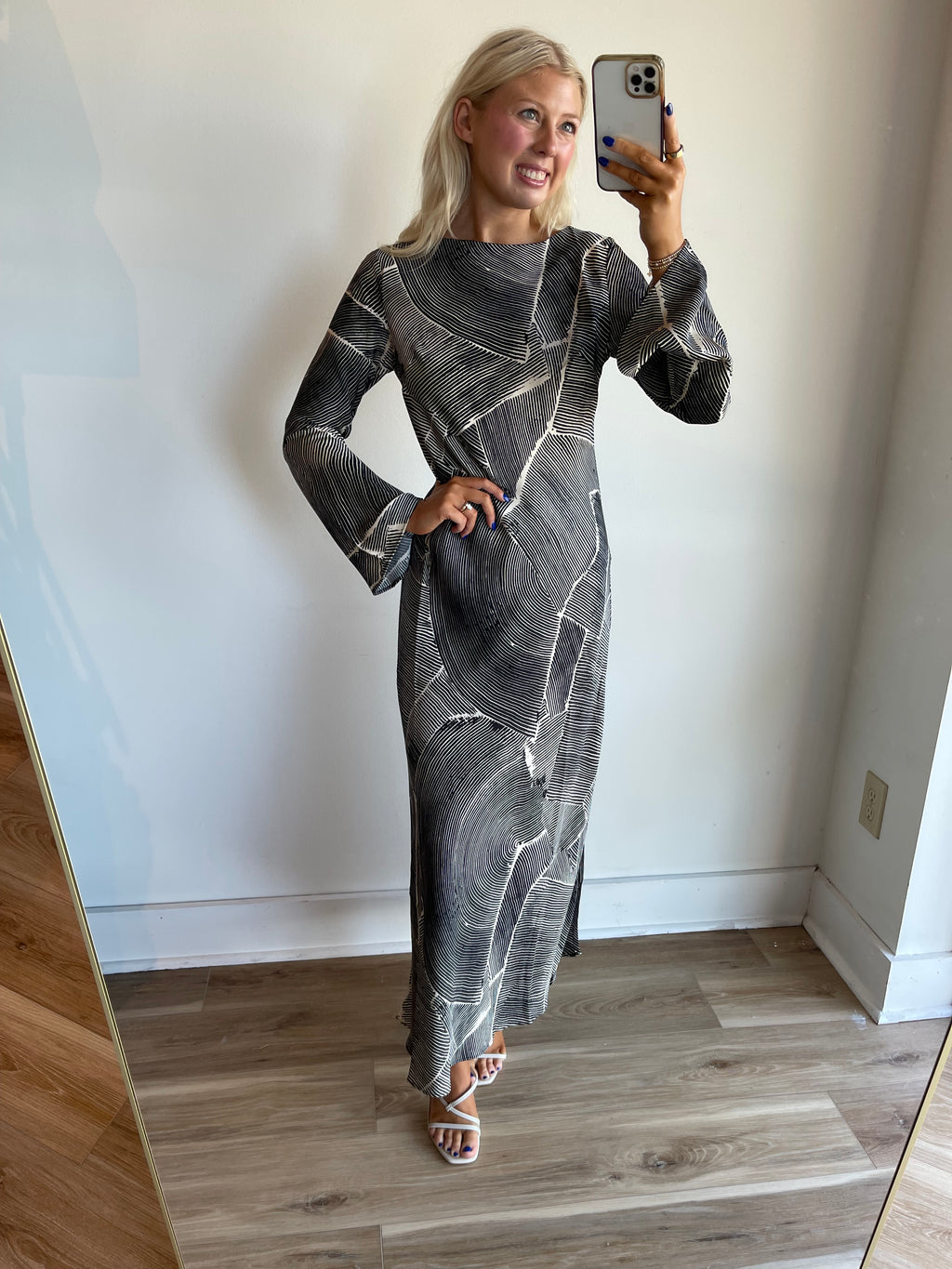 Nirah Abstract Maxi Dress