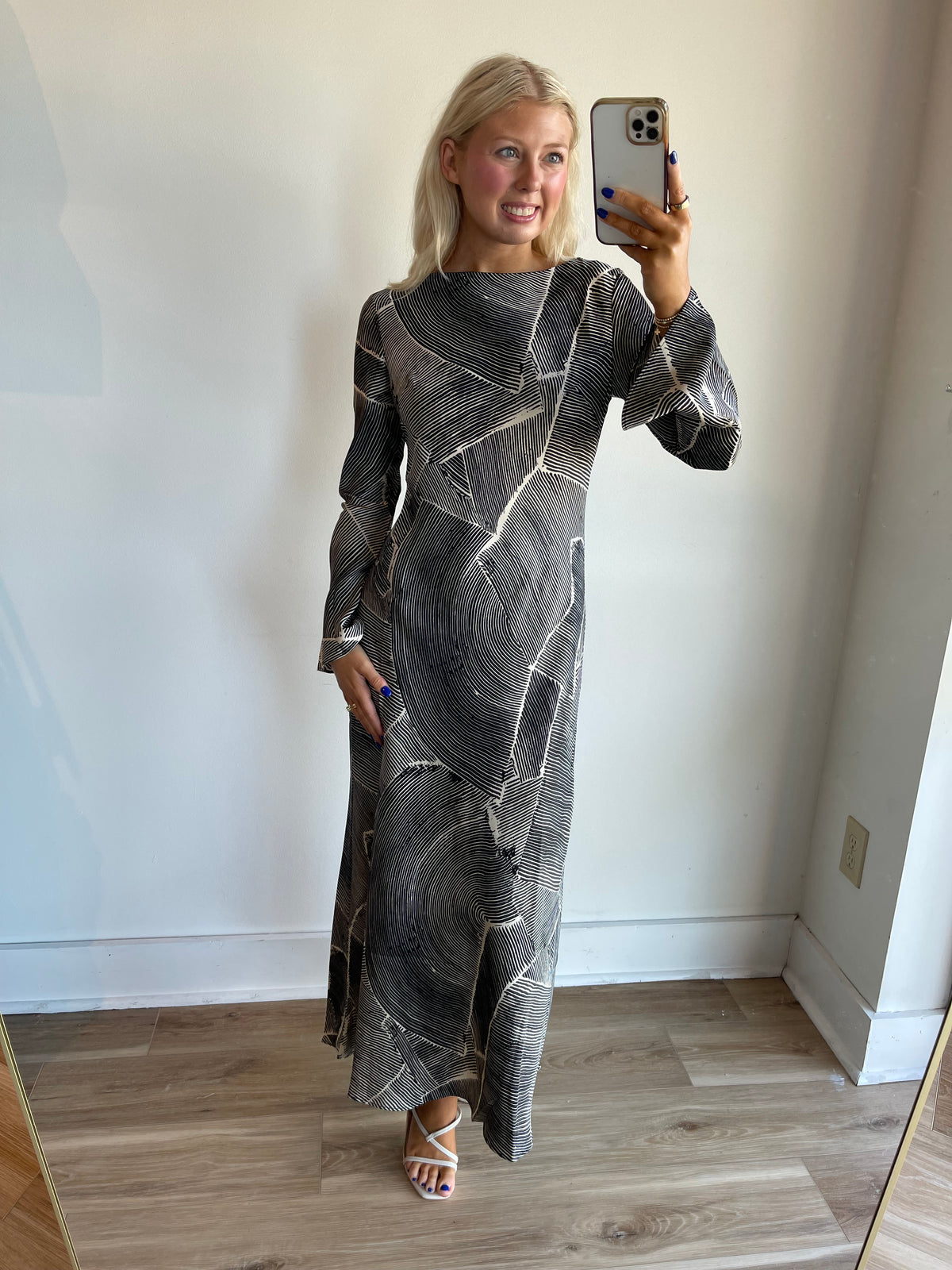 Nirah Abstract Maxi Dress