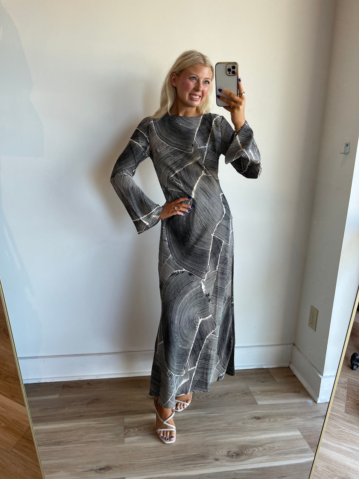 Nirah Abstract Maxi Dress
