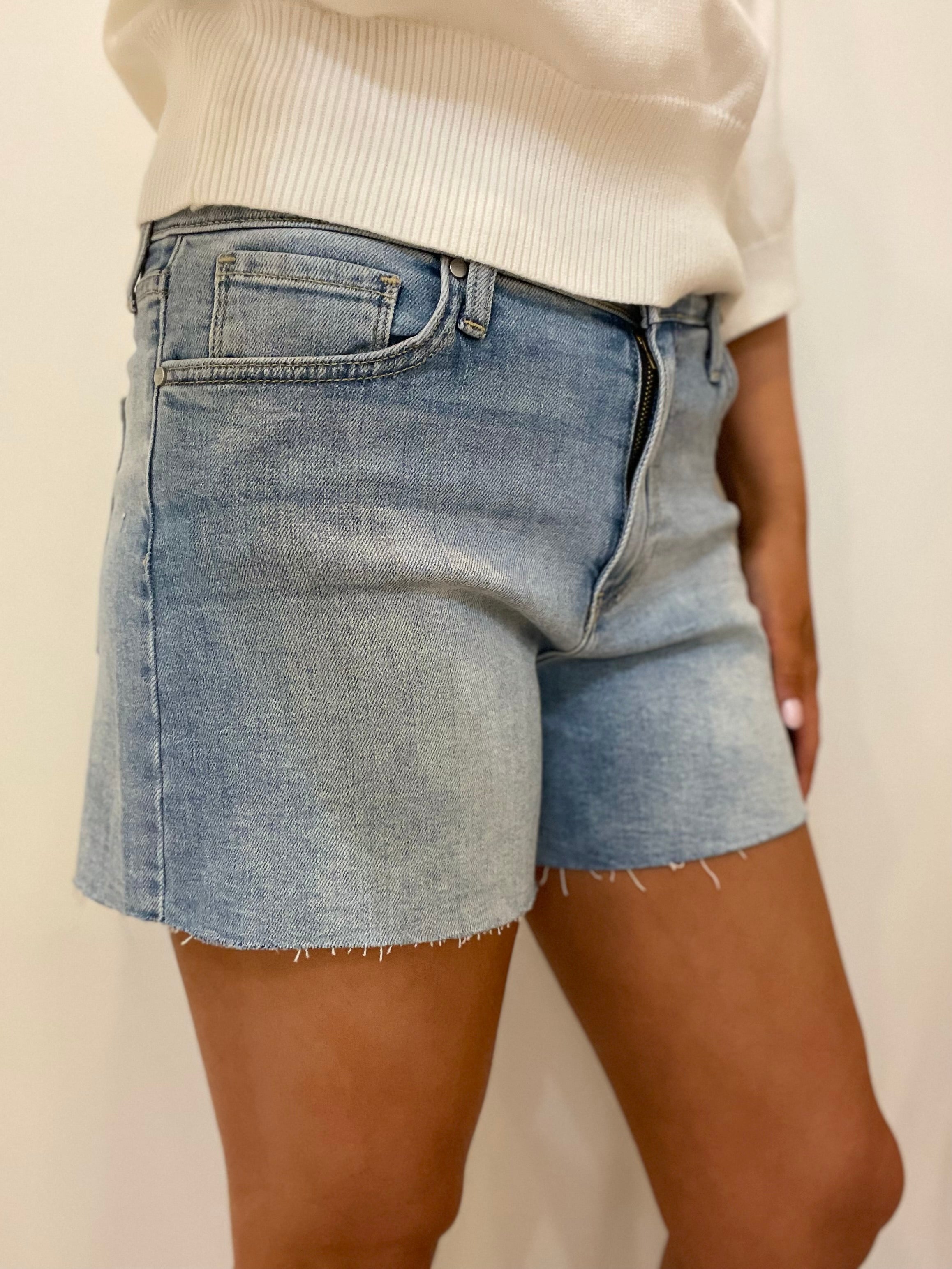 Mid Rise Stretch Short