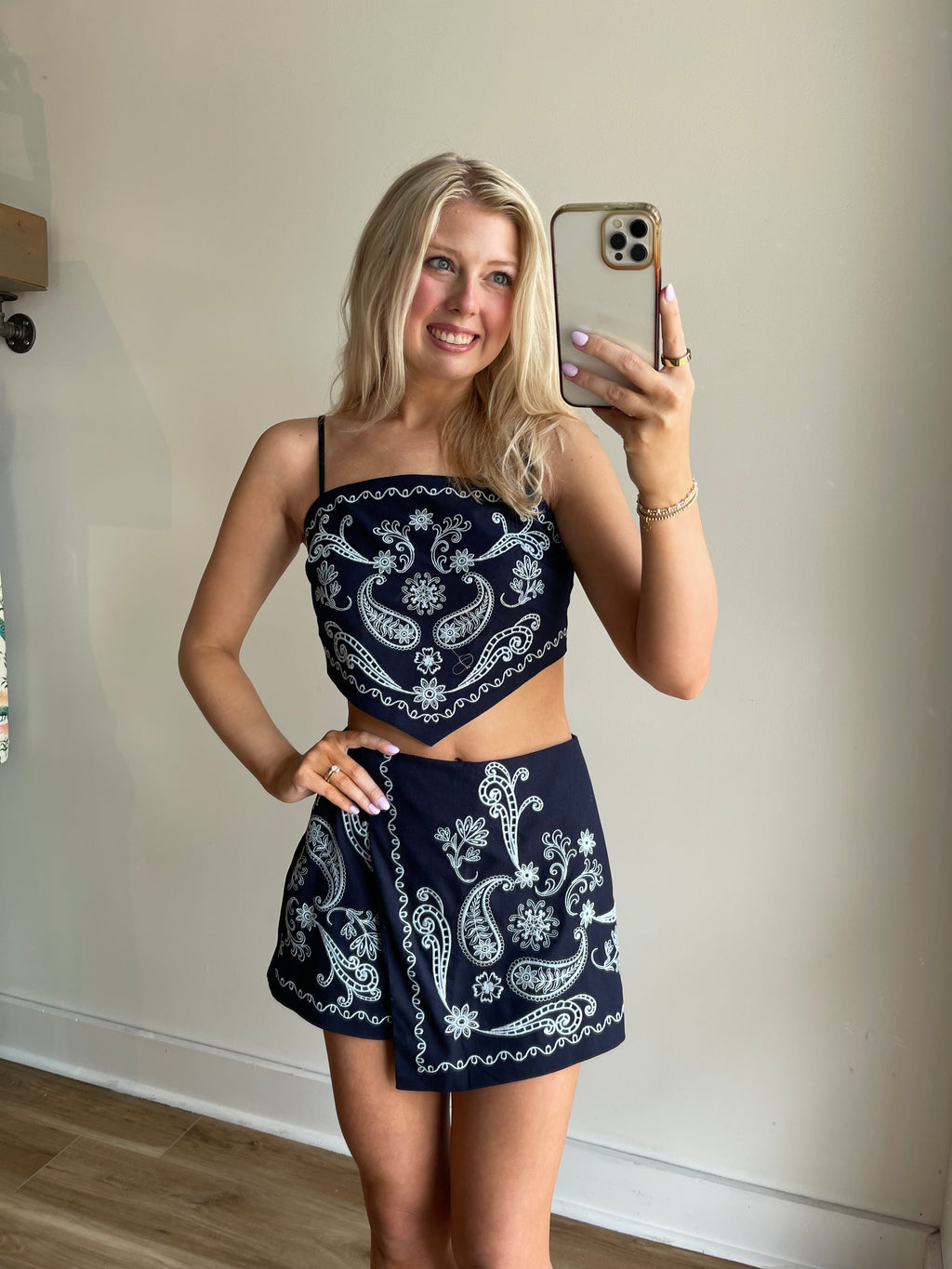 Tara Embroidered Set