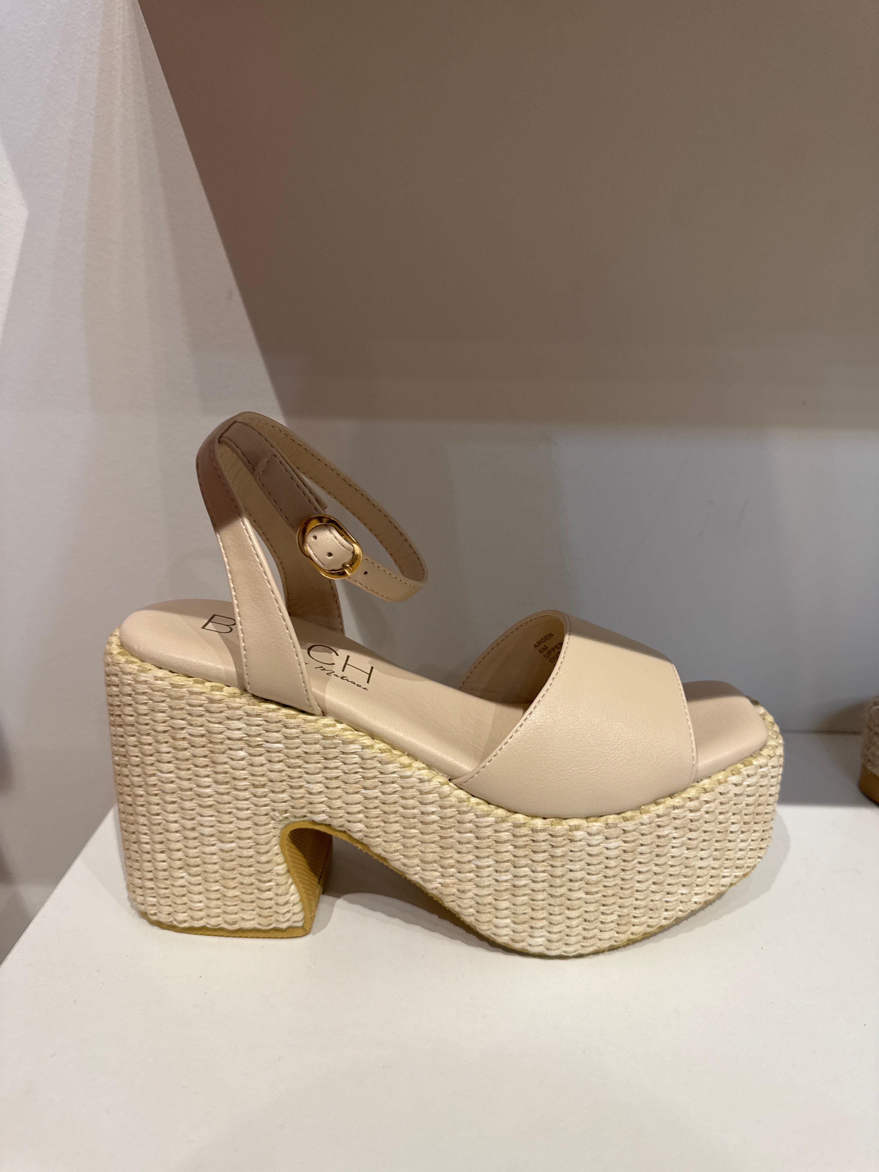 Arden Wedges