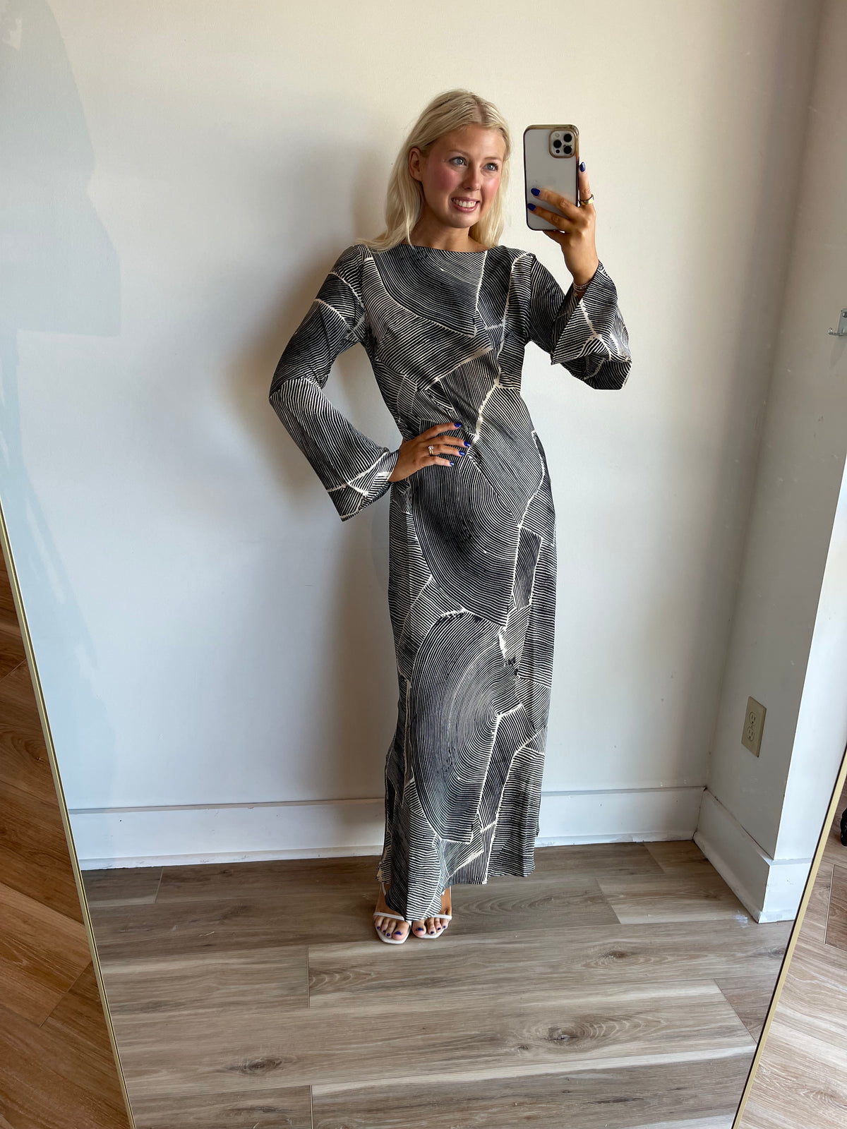 Nirah Abstract Maxi Dress