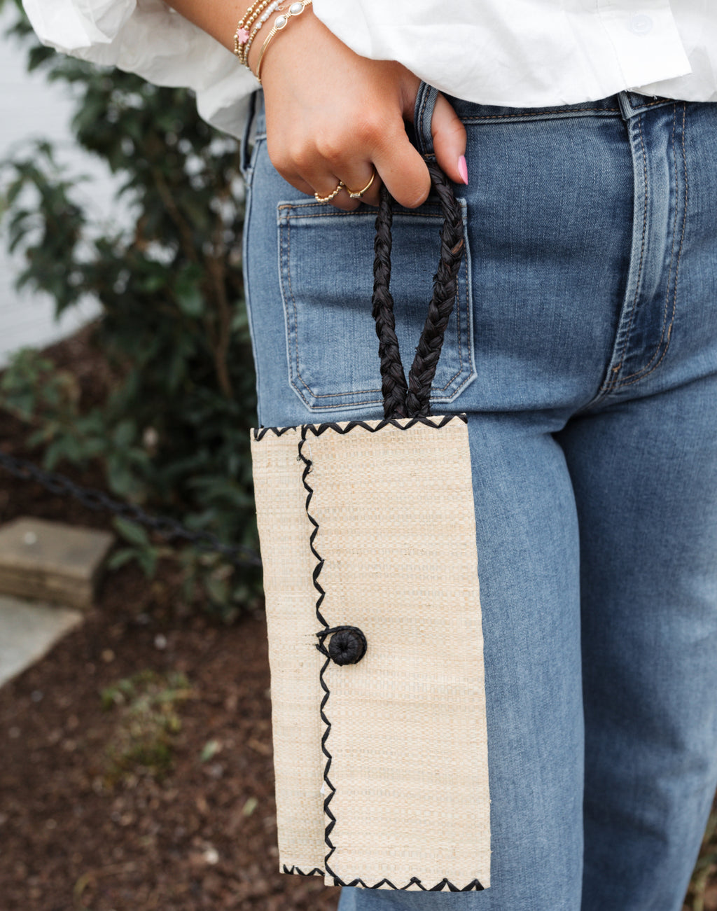 Chi Chi Straw Clutch Wristlet Bag