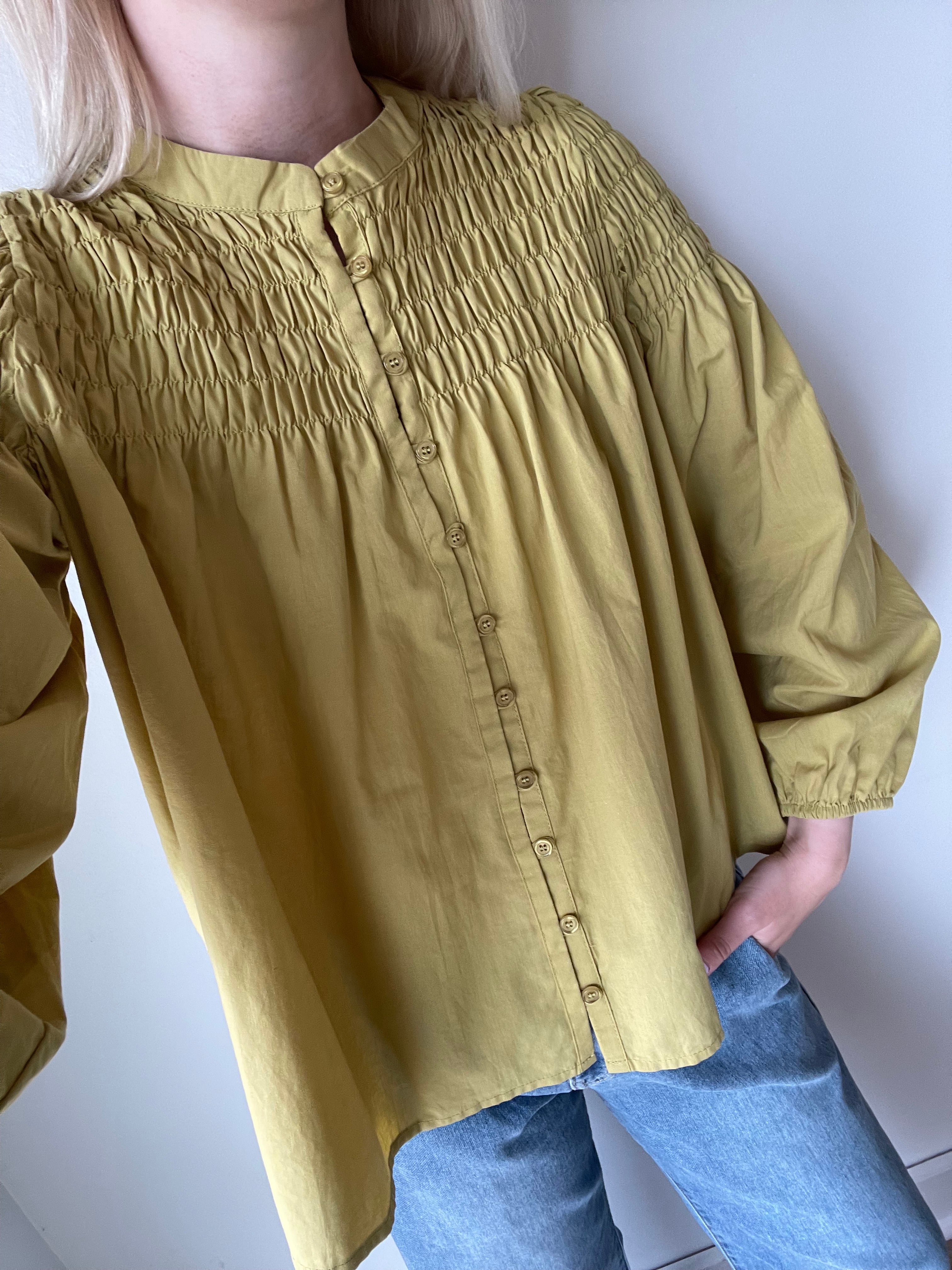 Marren Smocked Blouse