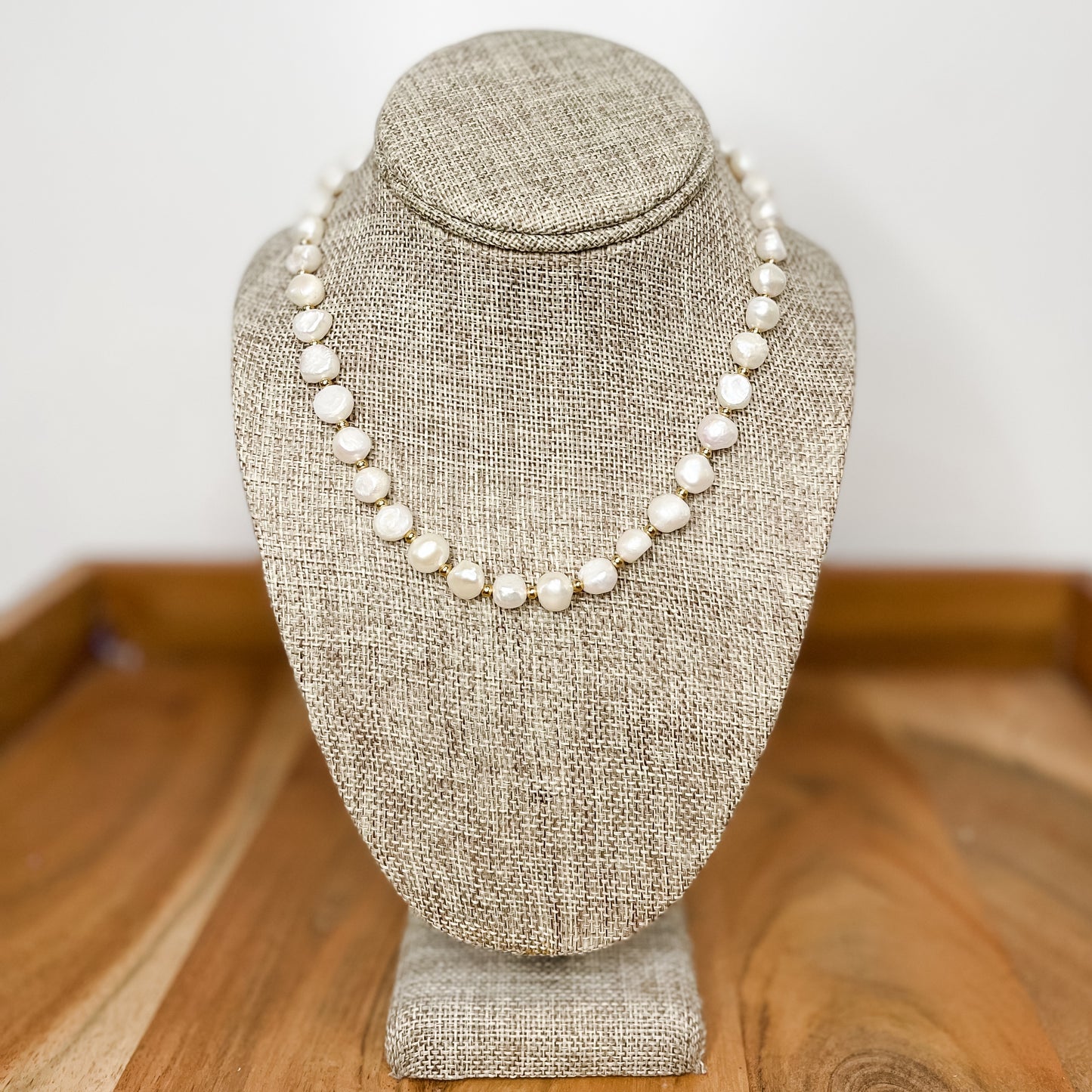 Glam Pearl Necklace