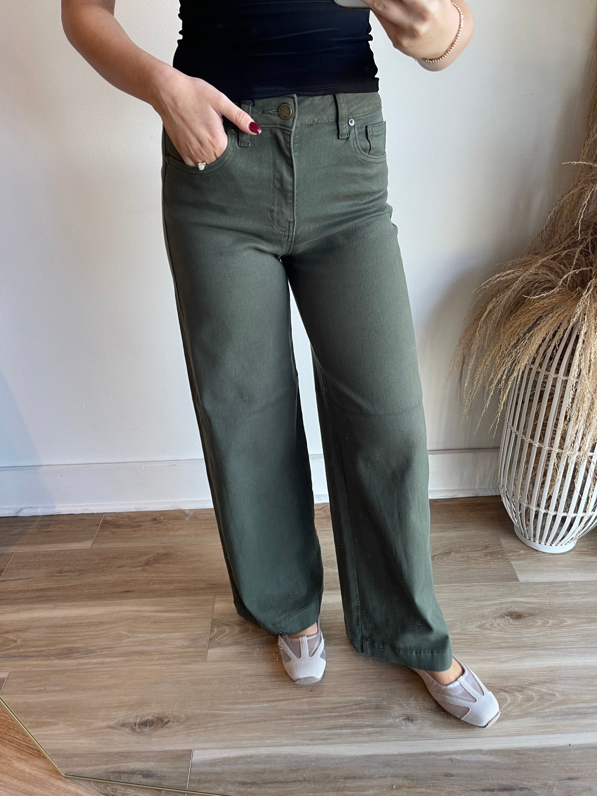 JBD Clean Hem Wide Leg Jeans