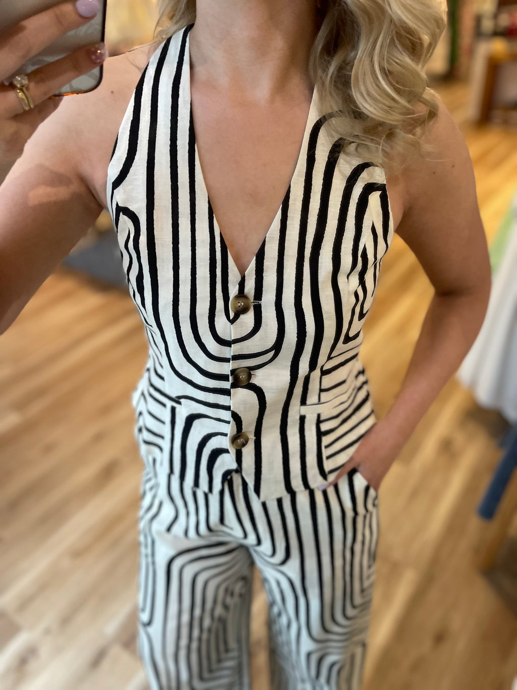 Off Grid Halter Neck Vest