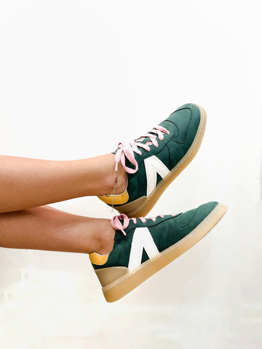 Vesta Sneakers