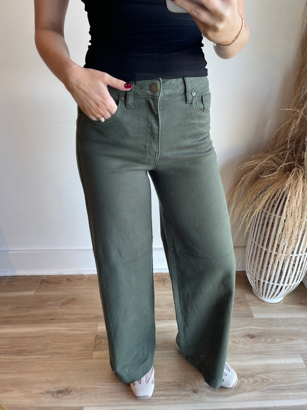 JBD Clean Hem Wide Leg Jeans