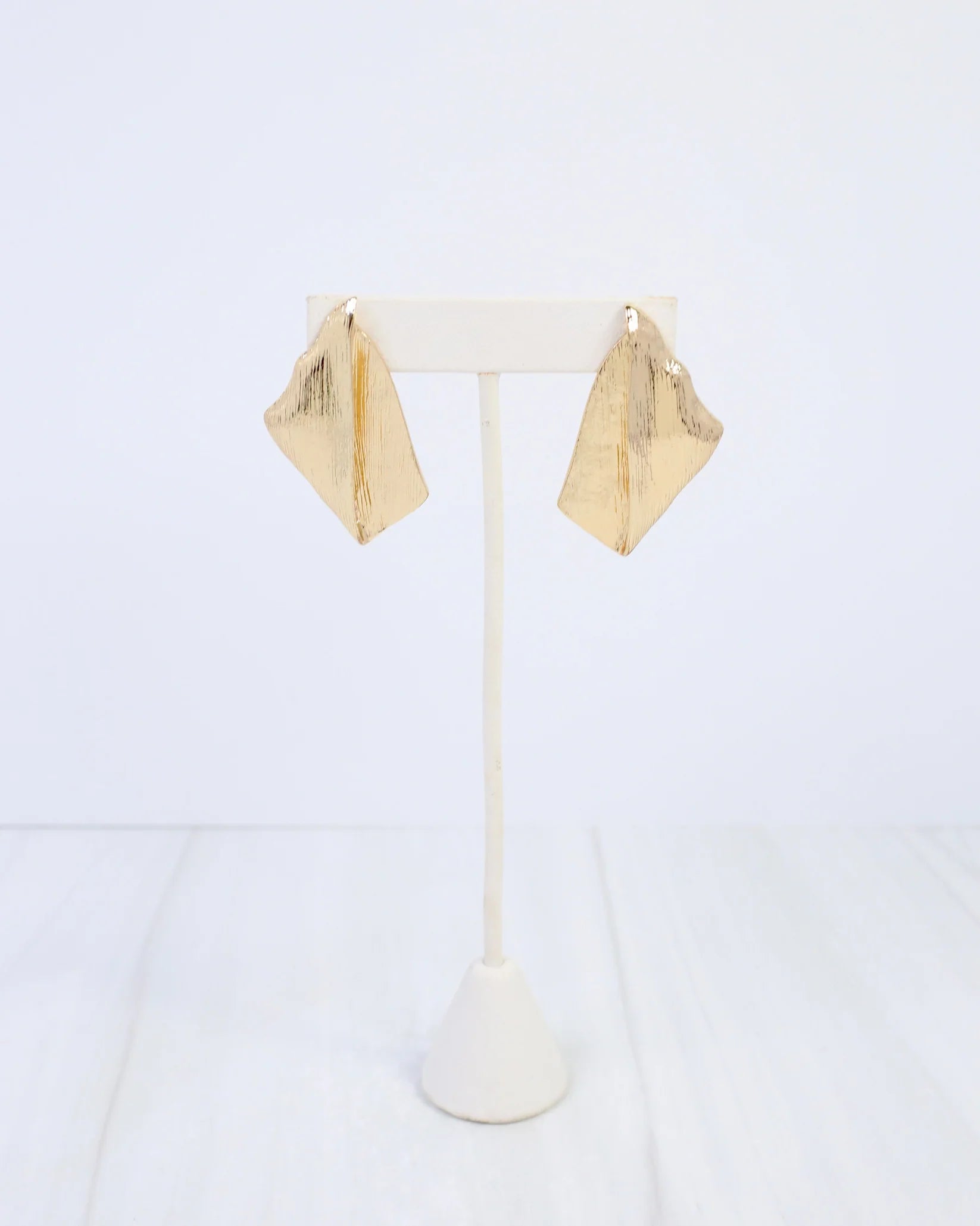 Emmaline Post Earring