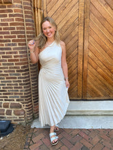 Load image into Gallery viewer, Serendipity Pleated Midi Dress